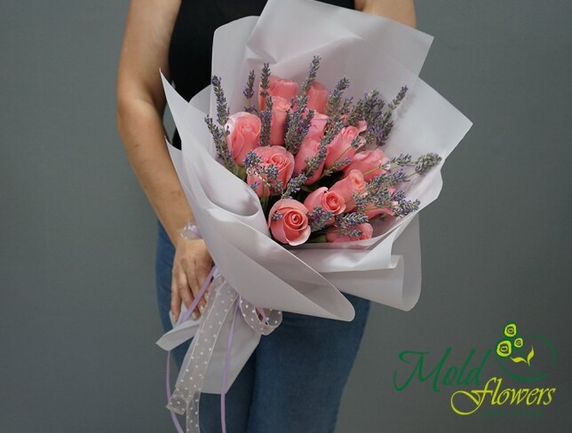 Bouquet with roses and lavender photo